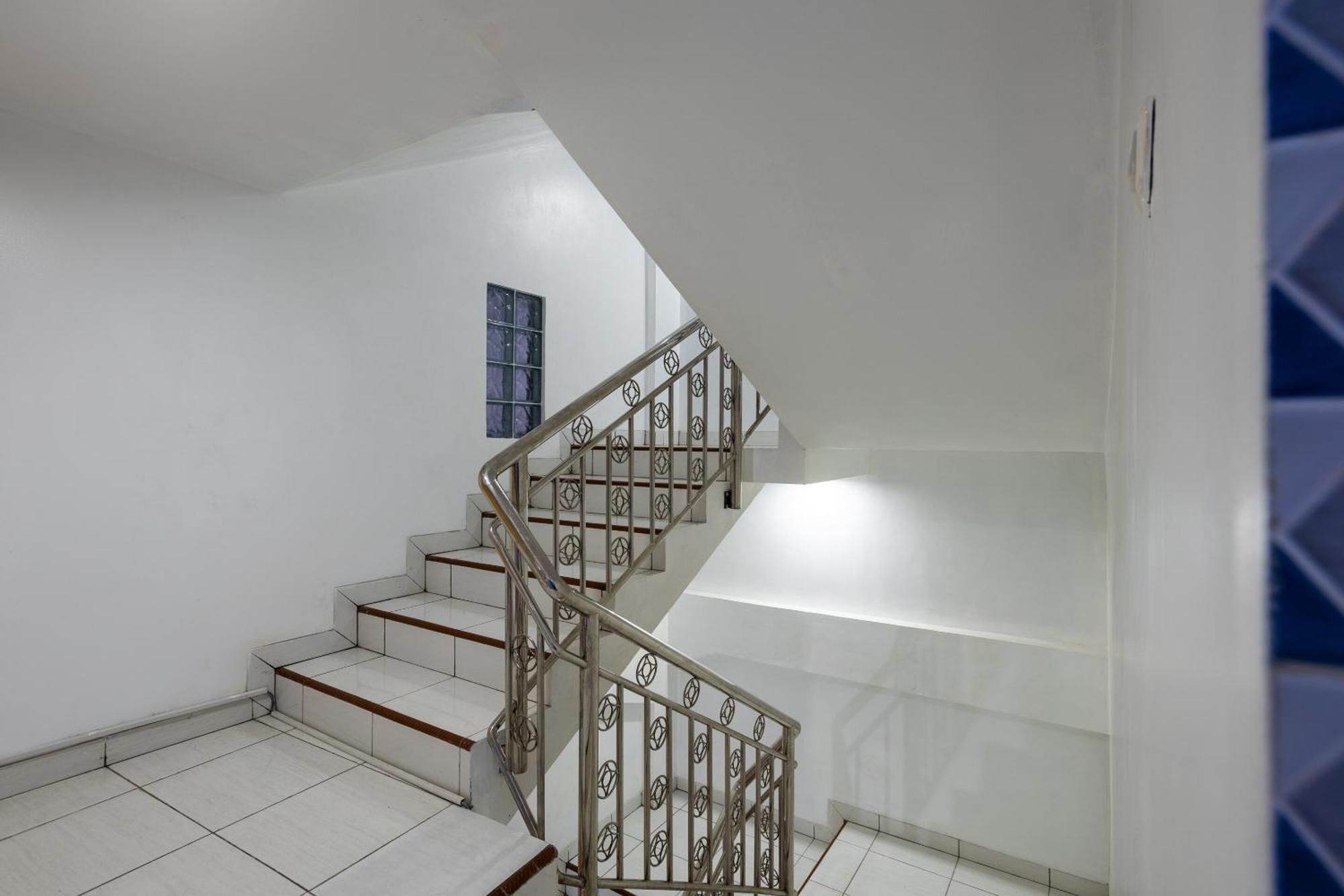 Oyo Life 3284 Pademangan 3 Residence Джакарта Екстериор снимка